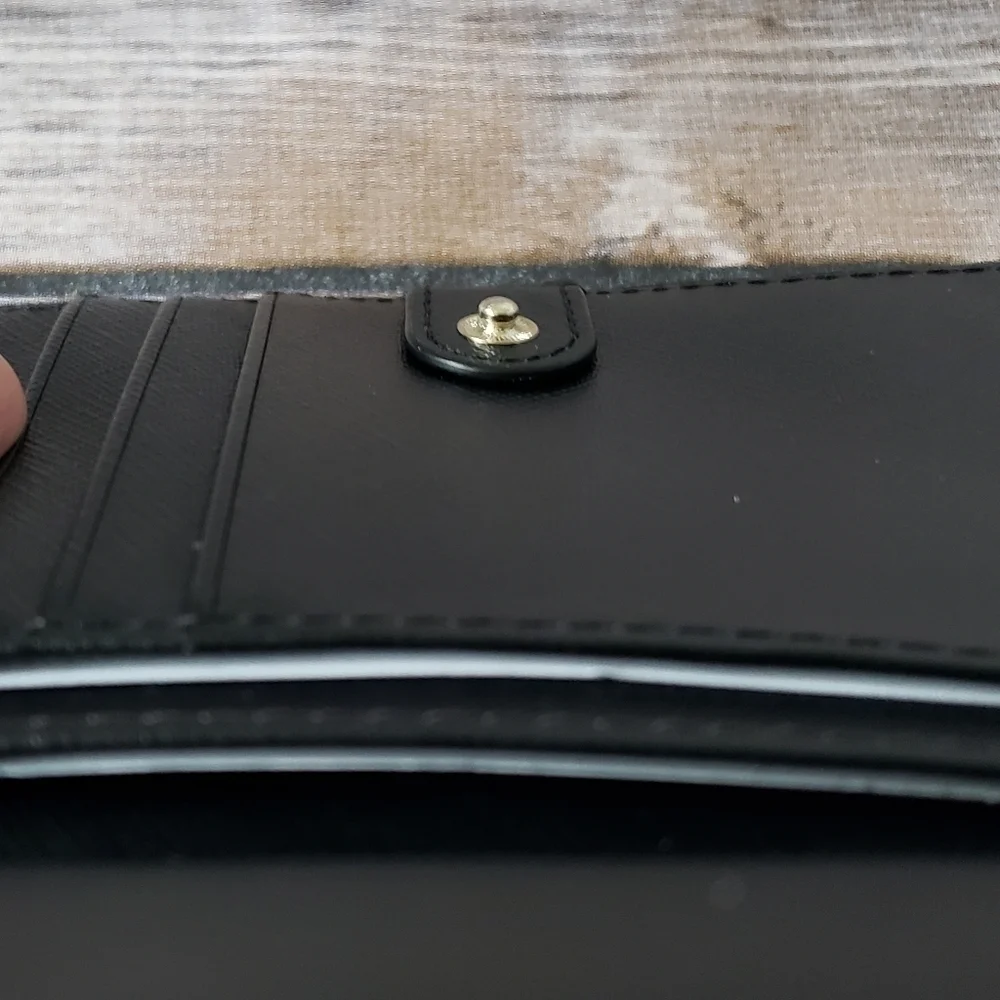 kate spade Laurel Way small Shawn wallet NWT